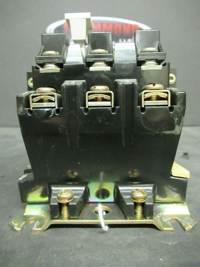 Used ALLEN BRADLEY STARTER 509-A0D SER. B 600 VAC 5 HP @ 460 VAC 3 PH 18 AMP SIZE 0