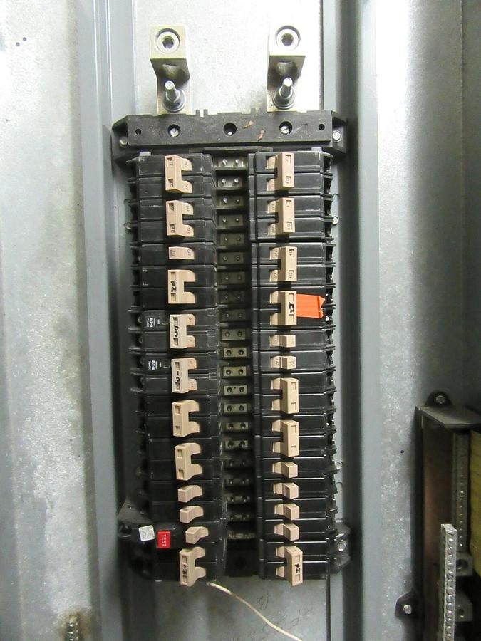 Used CUTLER HAMMER MLO SERVICE PANELBOARD 225 AMP NEMA TYPE 1 42-SLOT 120/240 VAC