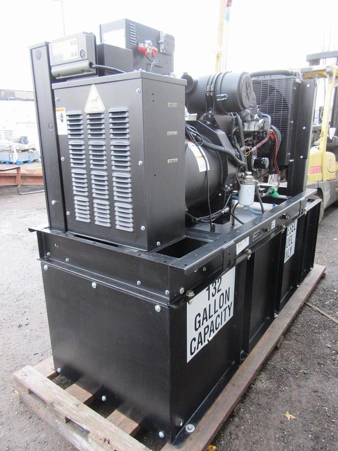 Used 2015 30 KW DIESEL GENERATOR GENERAC 120/240 VOLT SINGLE PHASE 181 HOURS VIDEO