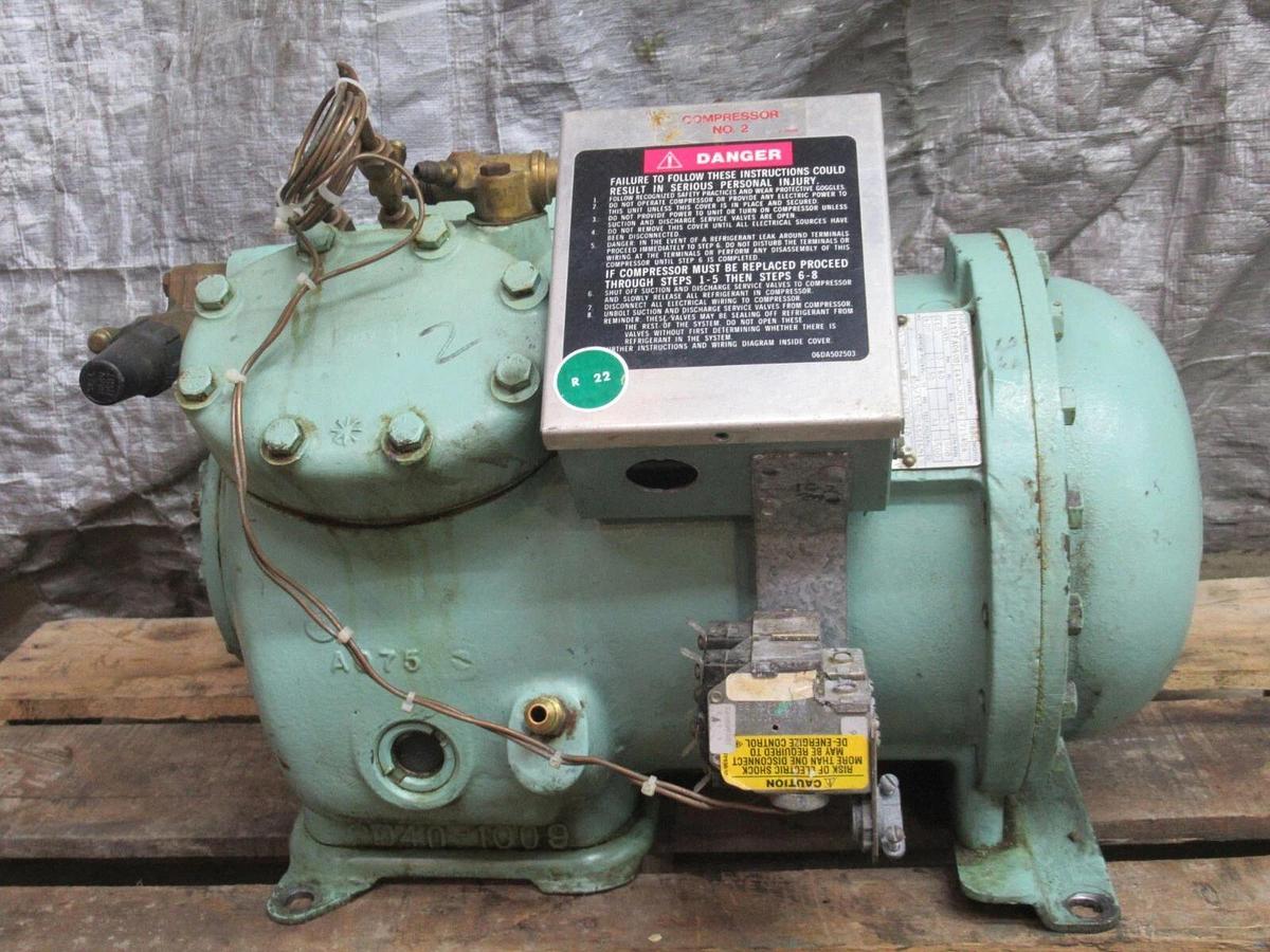 Used REFRIGERENT COMPRESSOR 06DA3132FA0600 W/ 06DC715604 MOTOR 460 VOLT 3-PHASE 60 HZ