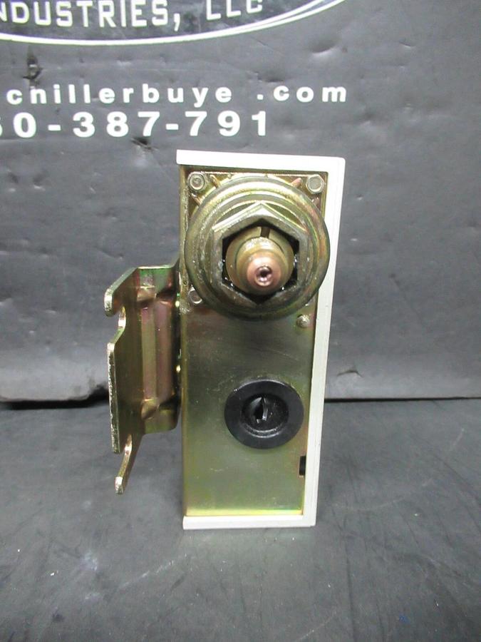 Used WESTINGHOUSE PRESSURE CONTROL GAUGE X13240074-01 / F0113-SNBAA-000-07401 300 VAC