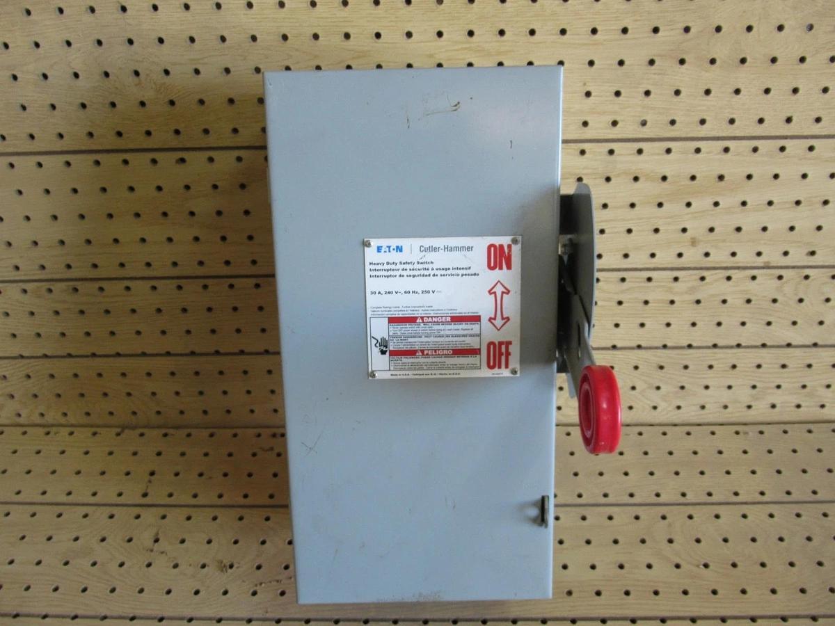 Used CUTLER HAMMER DISCONNECT DH221NGK 30A 240VAC 250VDC 2-POLE **WARRANTY INCLUDED**