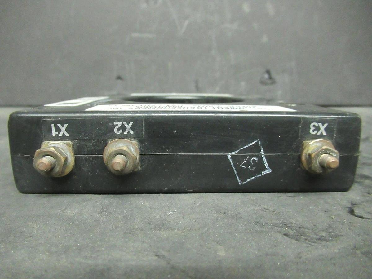 Used INSTRUMENT CURRENT TRANSFORMER 0121A03799 / 7 SHT-152-T3 RATIO: 350:5 A