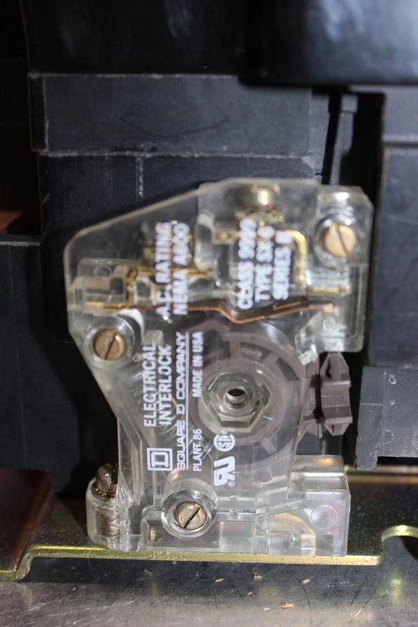 Used SQUARE D CONTACTOR 8502SF02 NEMA SIZE 4 600 VAC 100 HP COIL: 120 VOLT