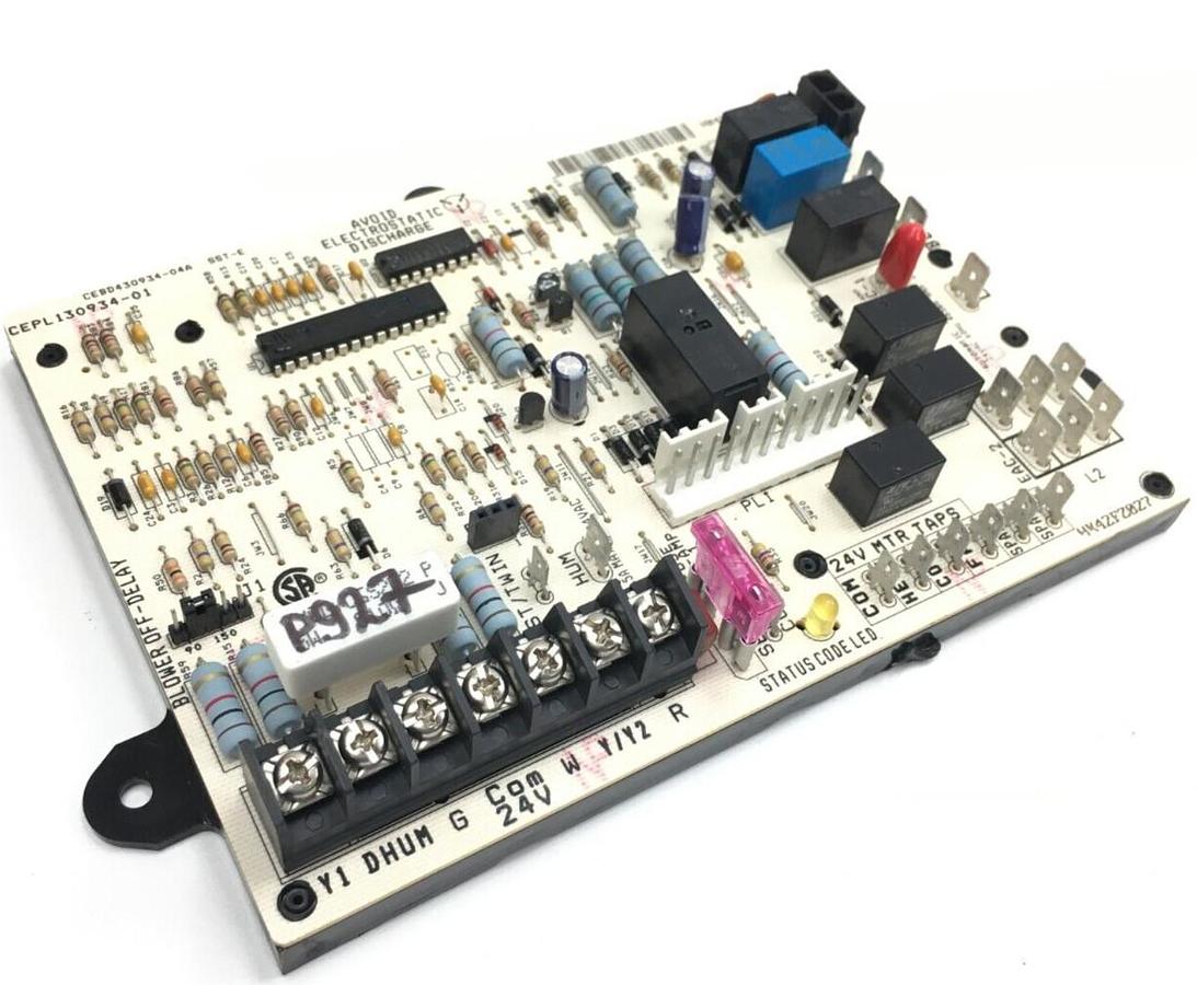 Used CARRIER FURNACE CONTROL BOARD CEPL130438-01 CEBD430-08A HK42FZ013