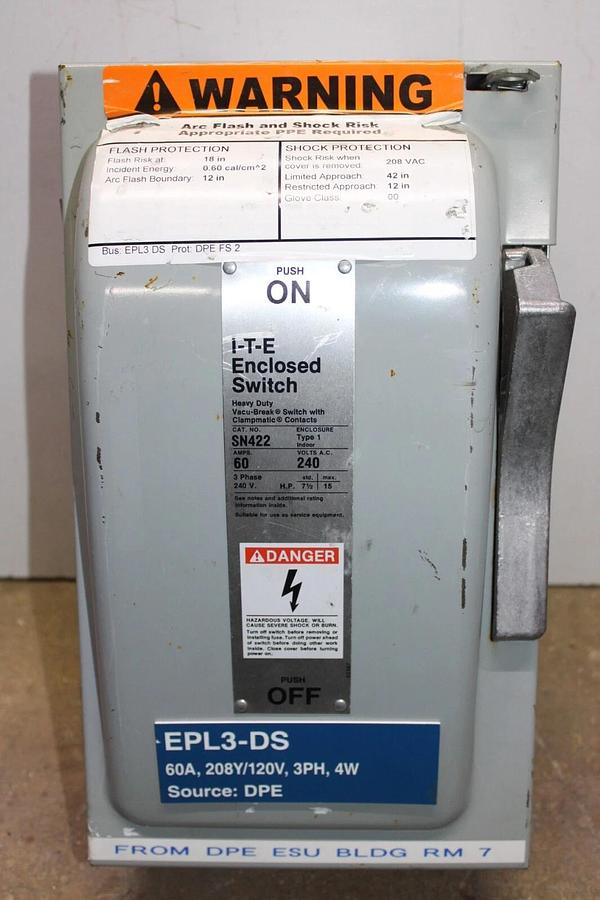 Used ITE ENCLOSED SWITCH SN422 60 AMP 240 VAC TYPE 1 3-PHASE 15HP