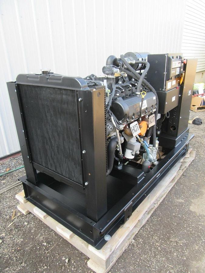 Used 35 KW GENERATOR GENERAC NATURAL GAS LP PROPANE 120/240 V 1 PH 30 KW 40KW 150 HRS