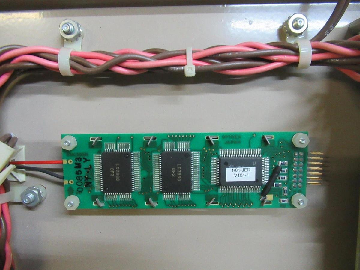 Used YORK MILLENIUM SCRE CHILLER CONTROL CENTER AND DISPLAY YK-371-02495-101