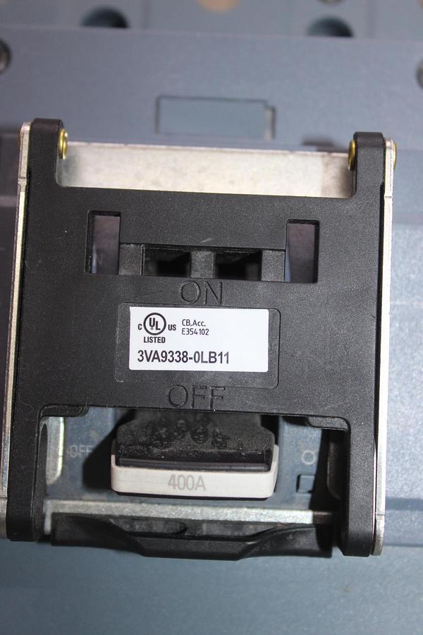 SIEMENS CIRCUIT BREAKER 3VA4130-4ED34-0AA0 30 AMP 600 VAC 3-POLE