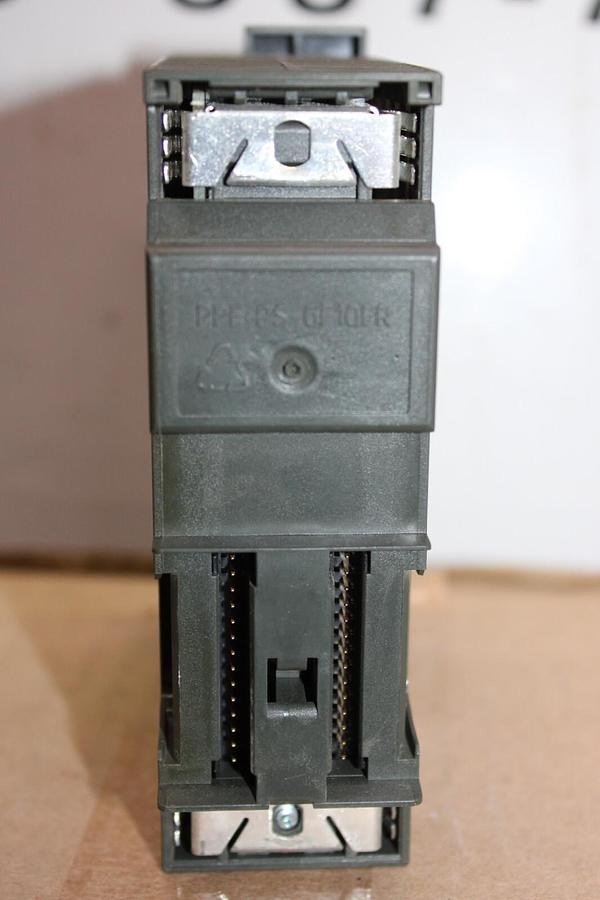 Used SIEMENS SIMATIC S7 6ES7-322-1BH01-0AA0 24 VDC 0.5 AMP **WARRANTY**