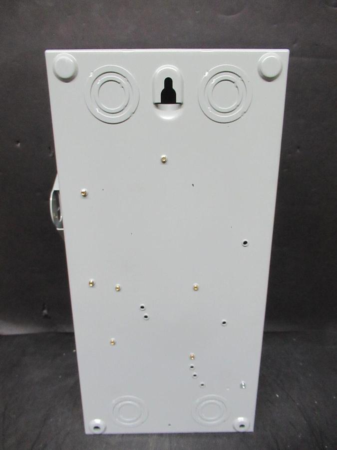 NEW IN BOX EATON HEAVY DUTY SAFETY SWITCH DH221FGK 30 AMP 240 VAC 7.5 HP 2-POLE