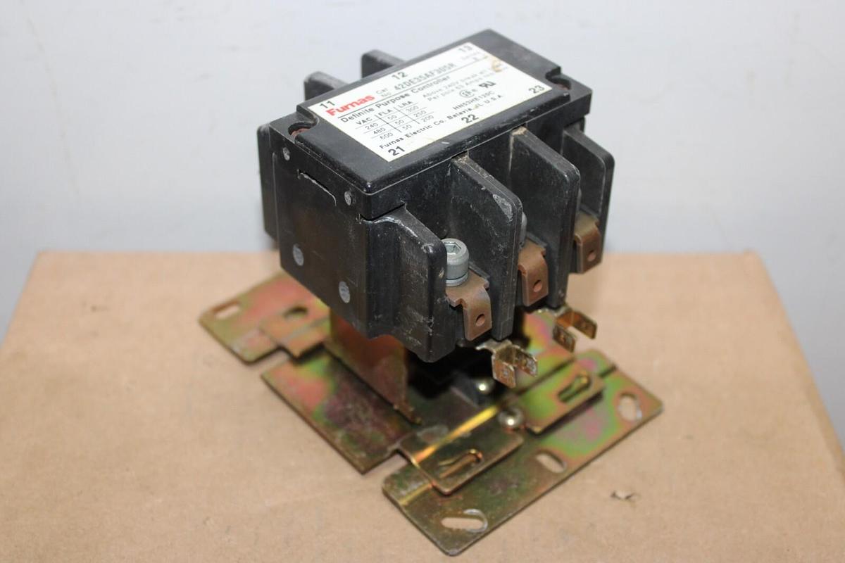 Used FURNAS CONTACTOR 42DE35AF305R 50 AMP 600 VAC 3-POLE 3-PHASE COIL: 110/120V