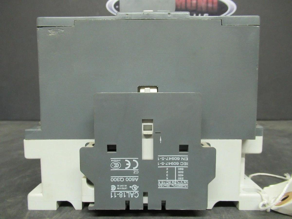 Used (1) YORK CONTACTOR # 024-31109-000 # A95-30 -- 125 AMP 600V 3 PH 110-120V COIL