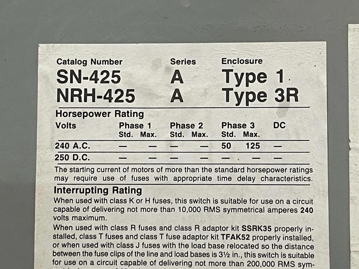 Used ITE HEAVY DUTY VACU-BREAK ENCLOSED SWITCH SN-425 NEMA 1 400 AMP 240 VAC