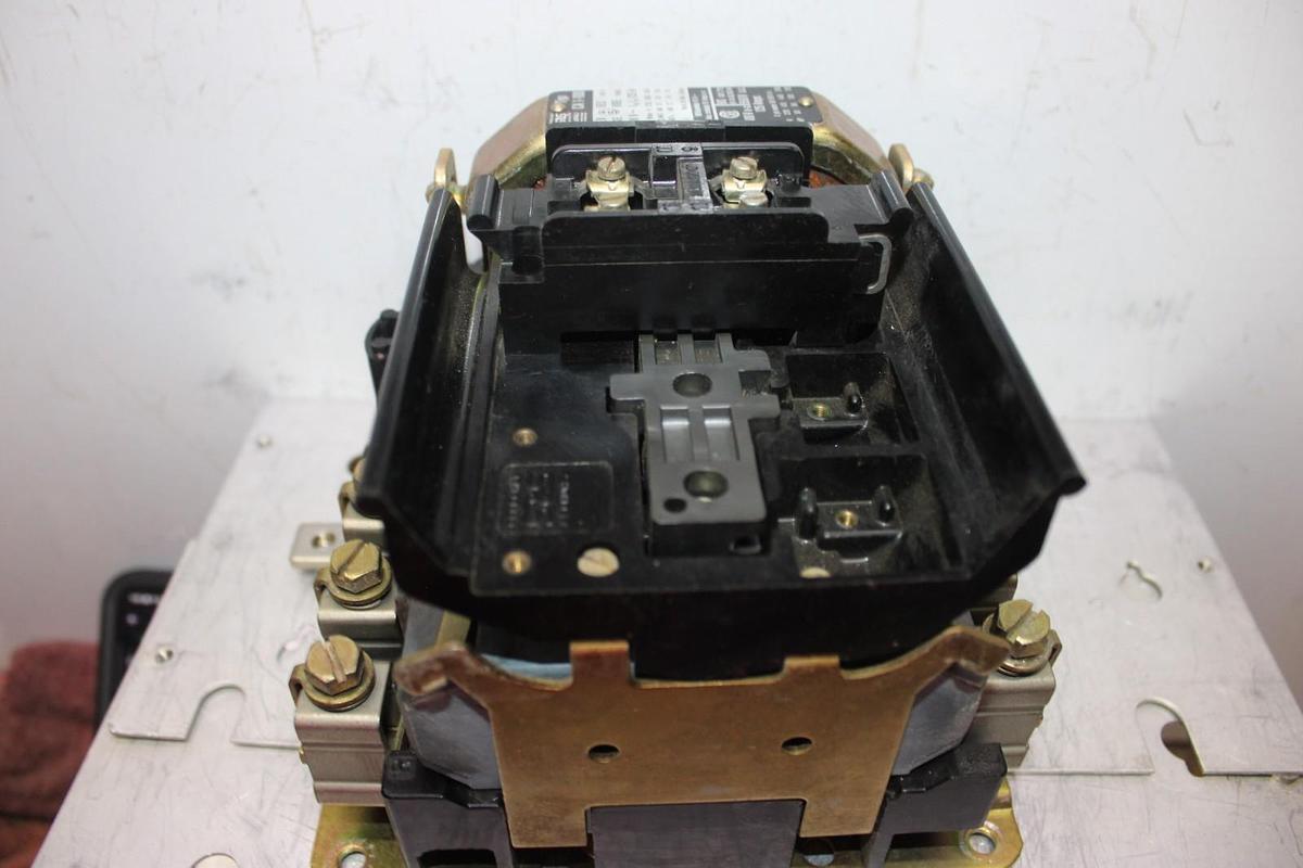 Used SPRECHER & SCHUH CONTACTOR CA-1-100 600 VAC 125 AMP 3-POLE