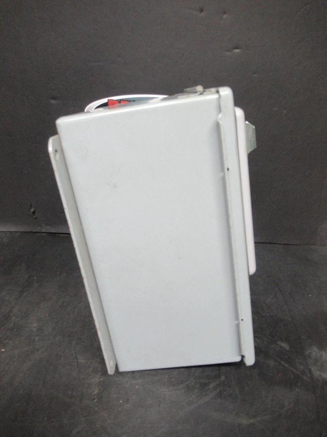 Used ALLEN-BRADLEY PANELVIEW-PLUS-600 2711P-T6C20D SER. B REV. A *ENCLOSURE*