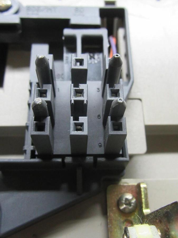 Used MERLIN GERIN COMPACT CIRCUIT BREAKER NSJ600H 240/600 AMP 600 VOLT 3-POLE 3-PHASE