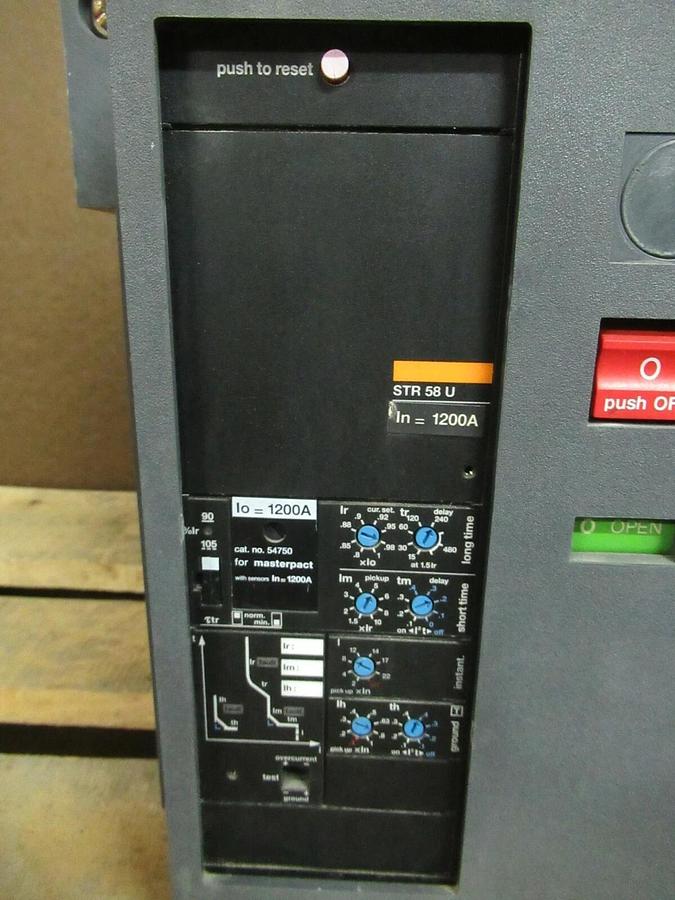 Used 1200 AMP SQUARE D MP12H1 MASTERPACT CIRCUIT BREAKER STR58U TRIP 54750 600 VAC