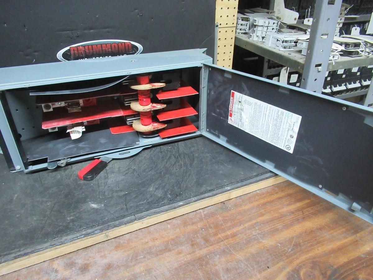 Used SQUARE D FUSIBLE PANELBOARD QMB-324 SER. D2 200 AMP 3-POLE 240 VAC 60 HP