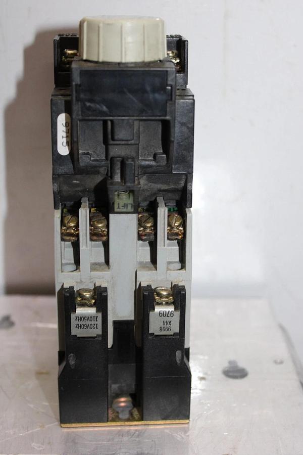 Used SQUARE D INDUSTRIAL CONTROL TIMING RELAY 8501 XTE1 X0-40 **WARRANTY**
