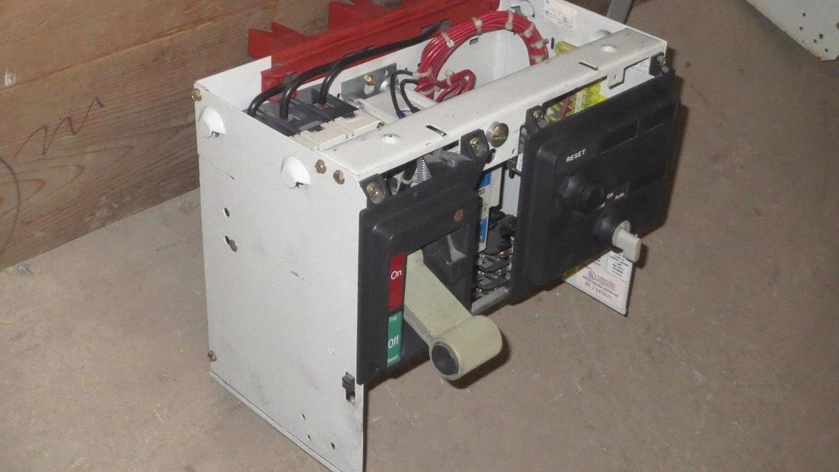 Used WESTINGHOUSE FREEDOM 2100 12" MCC STARTER BUCKET NEMA SIZE 1 **WARRANTY**