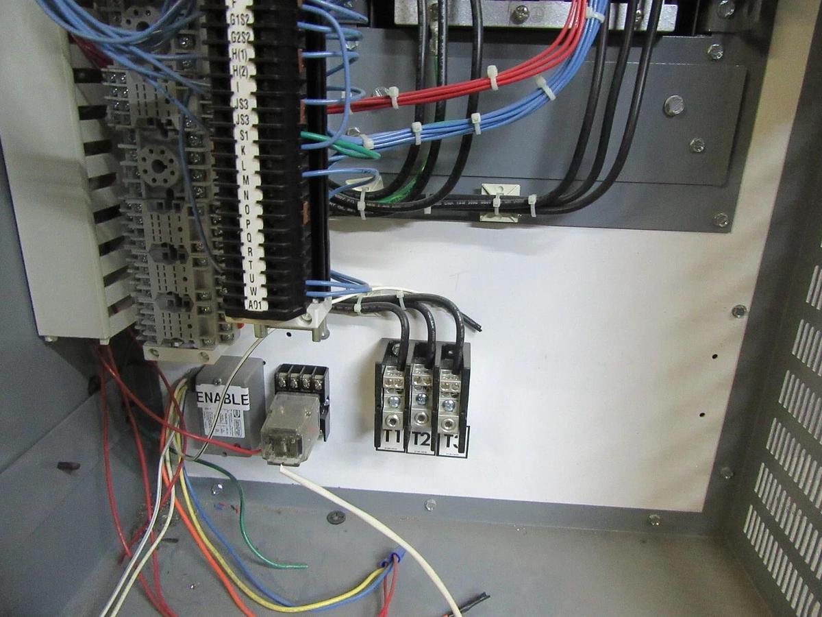 Used SQUARE D M-FLEX VARIABLE SPEED DRIVE MFDKG4VW ATV61HD11N4 20 HP 15 KW 460 VOLT