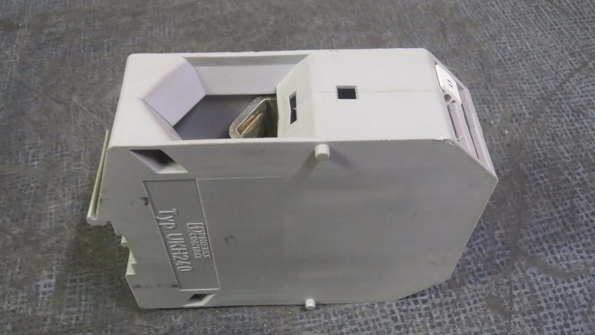 Used PHOENIX CONTACT TERMINAL BLOCK 1000V // 400 AMP 600V MODEL: UKH240