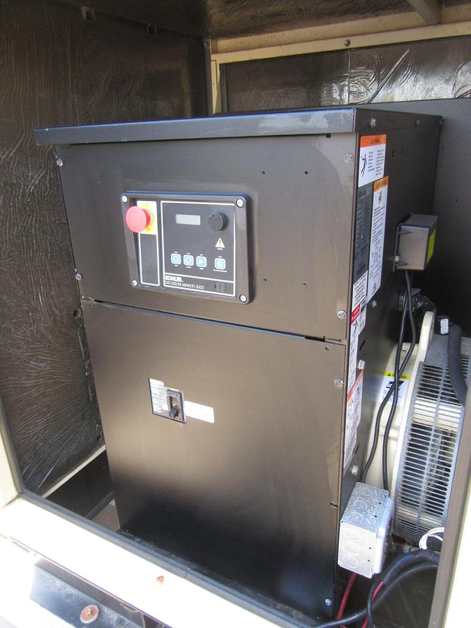 Used 50 KW GENERATOR KOHLER 5.0 NATURAL GAS / LP 120/208V 3 PH 347 HRS ENCLOSED VIDEO