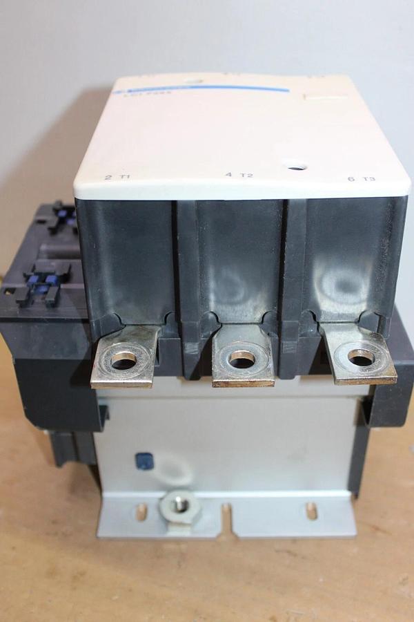 Used TELEMECANIQUE CONTACTOR LC1F265 285/350 AMP 600 VAC 3-POLE 200 HP