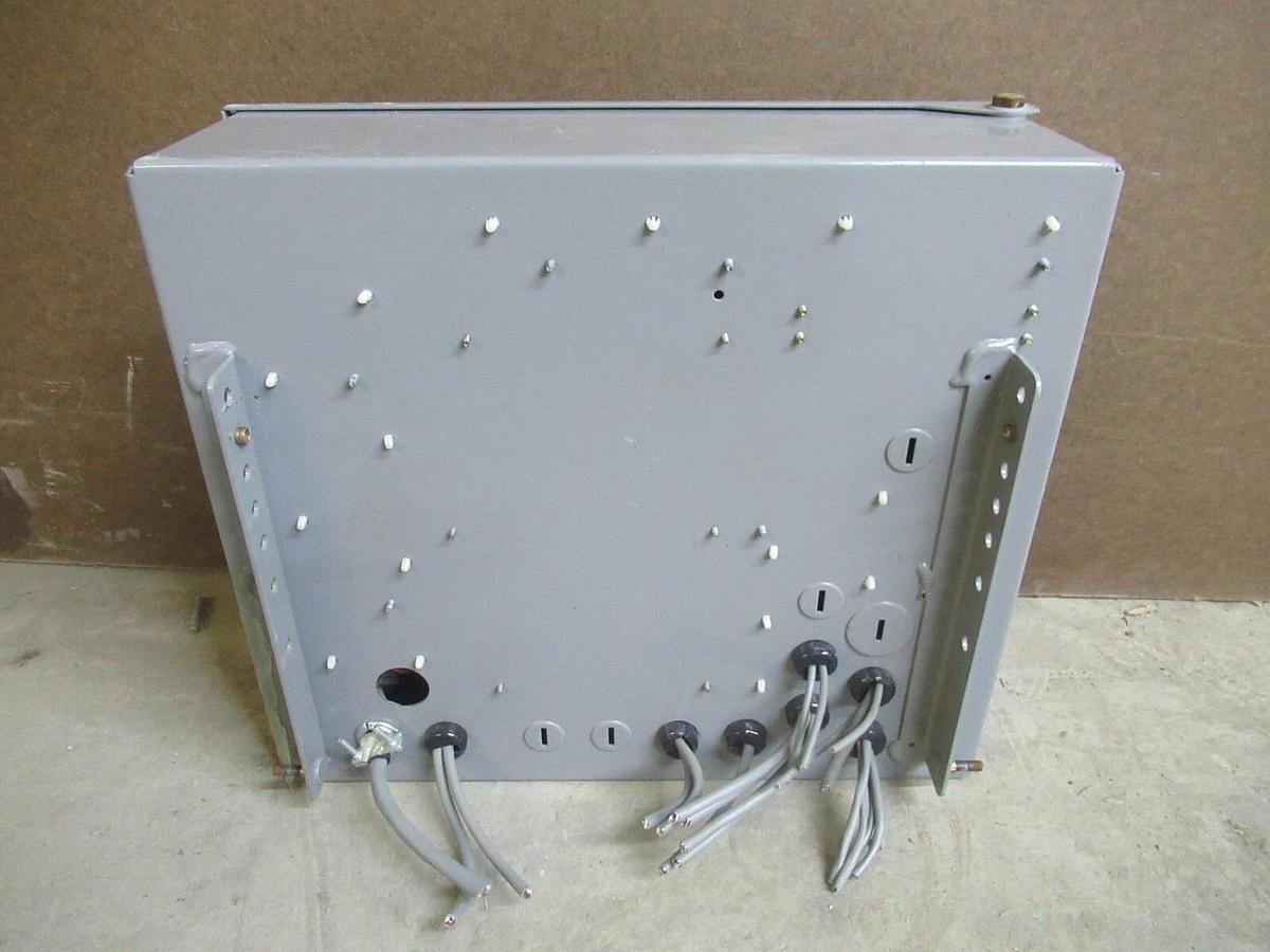 Used CARRIER COMFORT NETWORK CHILLER HMI 19XR04031501-32XR CESR131435-02.1.002