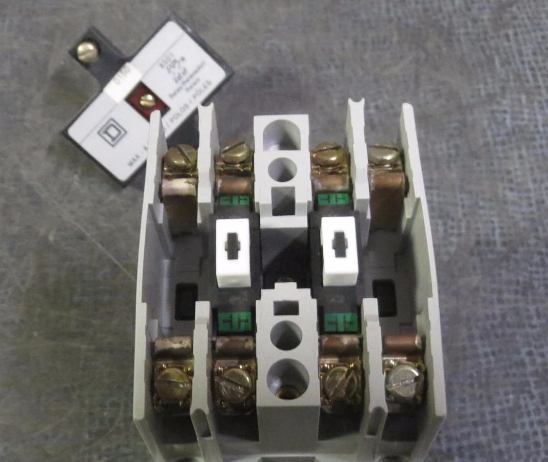 Used (1) SQUARE D 8 POLE CONTROL RELAY WITH 24 VDC COIL 8501XD020 8501-XDO-20