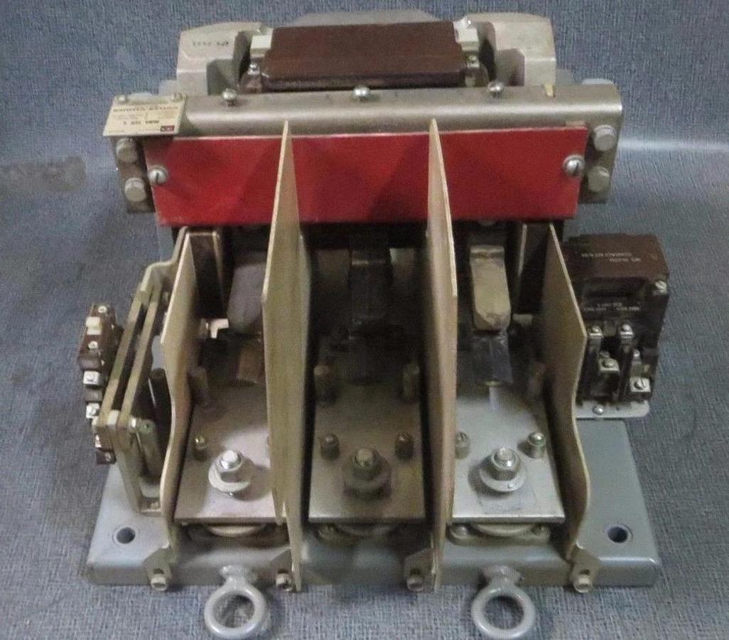 Used CUTLER-HAMMER CONTACTOR C10JN3 NEMA SIZE 6 540 AMP 600 VAC 3-POLE 3-PHASE