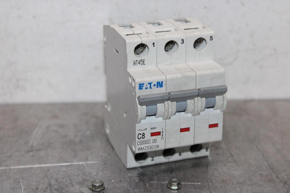 Used EATON CIRCUIT BREAKER WMZS3C08 3-POLE 8 AMP 277/480 VAC C8