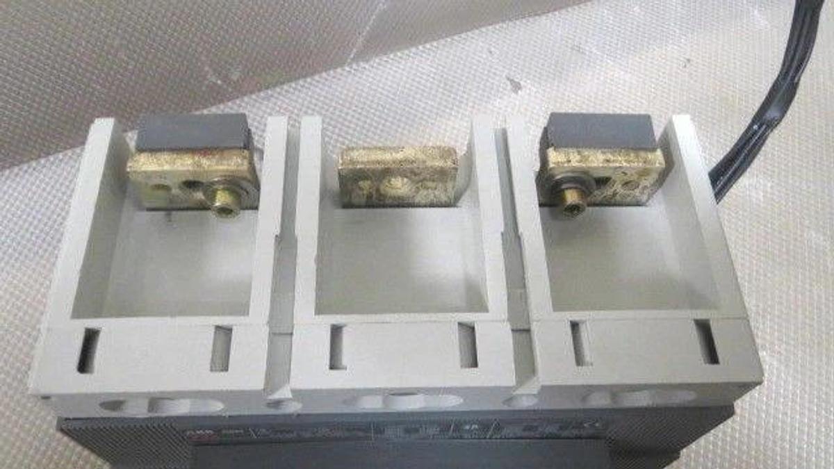 Used ABB S6N BREAKER 600 AMP 600 VAC 500 VDC 2 POLE WITH 600 AMP TRIP **WARRANTY**