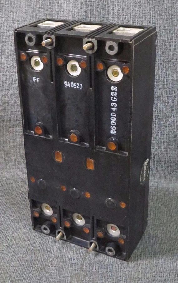 Used 800 AMP CUTLER HAMMER BREAKER MS360800A 600V W/ 120 VAC SHUNT TRIP **WARRANTY!**