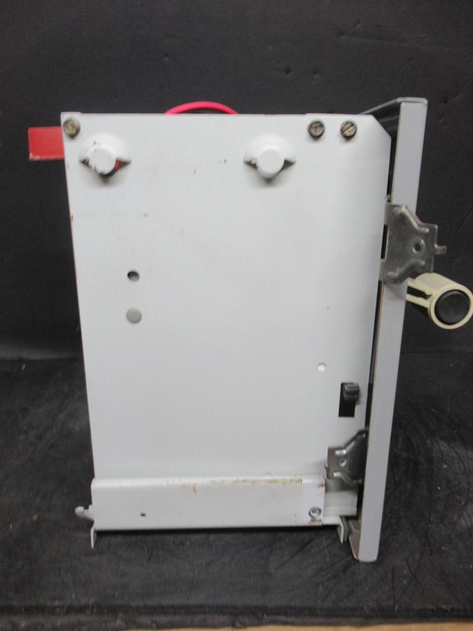 Used CUTLER HAMMER MOTOR STARTER CONTROL BUCKET 2100 12" NEMA SIZE 1 A200M1CACP 7 AMP