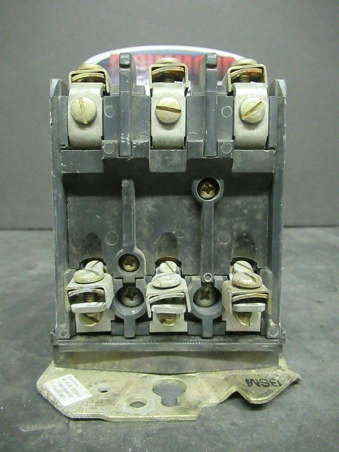 Used ALLEN BRADLEY CONTACTOR 500-A0D93 SER. B 18 AMP 600 VAC 5 HP COIL: 240 V