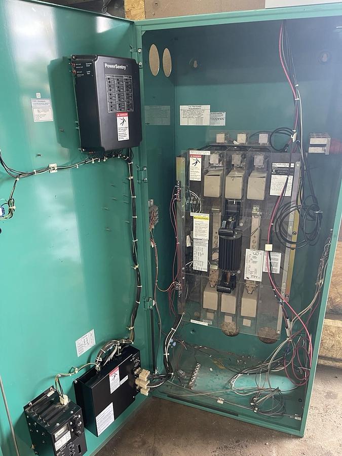 Used ONAN CUMMINS TRANSFER SWITCH OT-1000 1000 AMP 208 VAC 3-POLE W/ 0306-3456-12