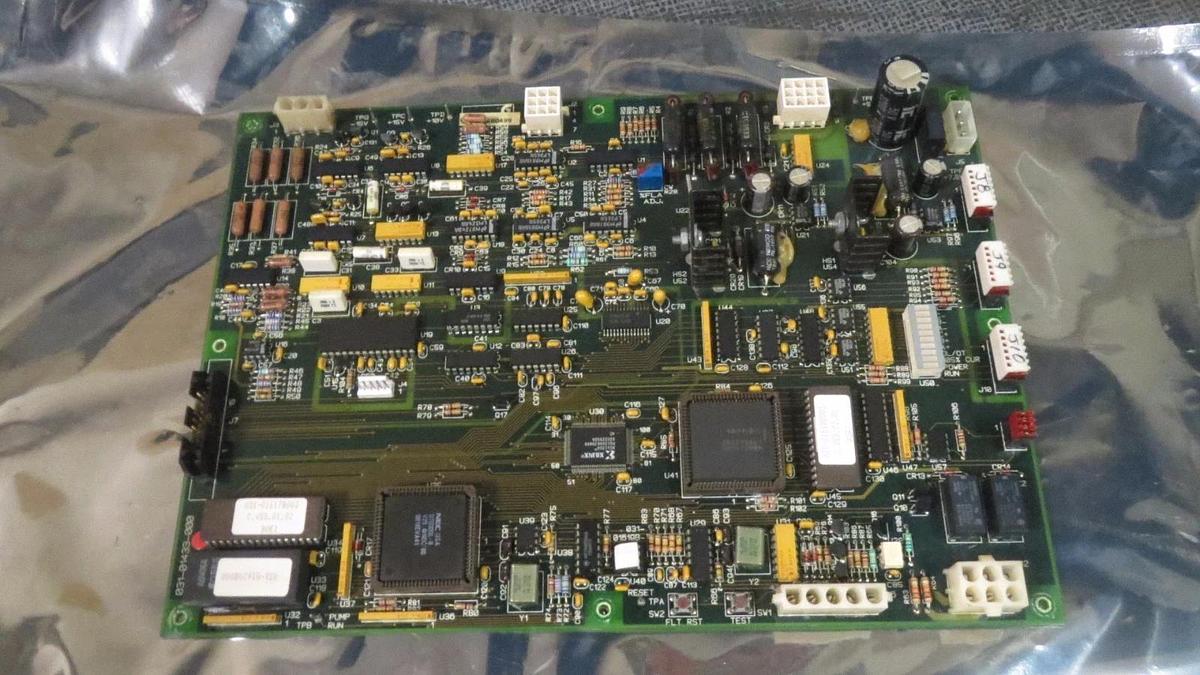 Used YORK LOGIC CONTROL CIRCUIT BOARD MODEL/REVISION: 031-01433-000 REV H