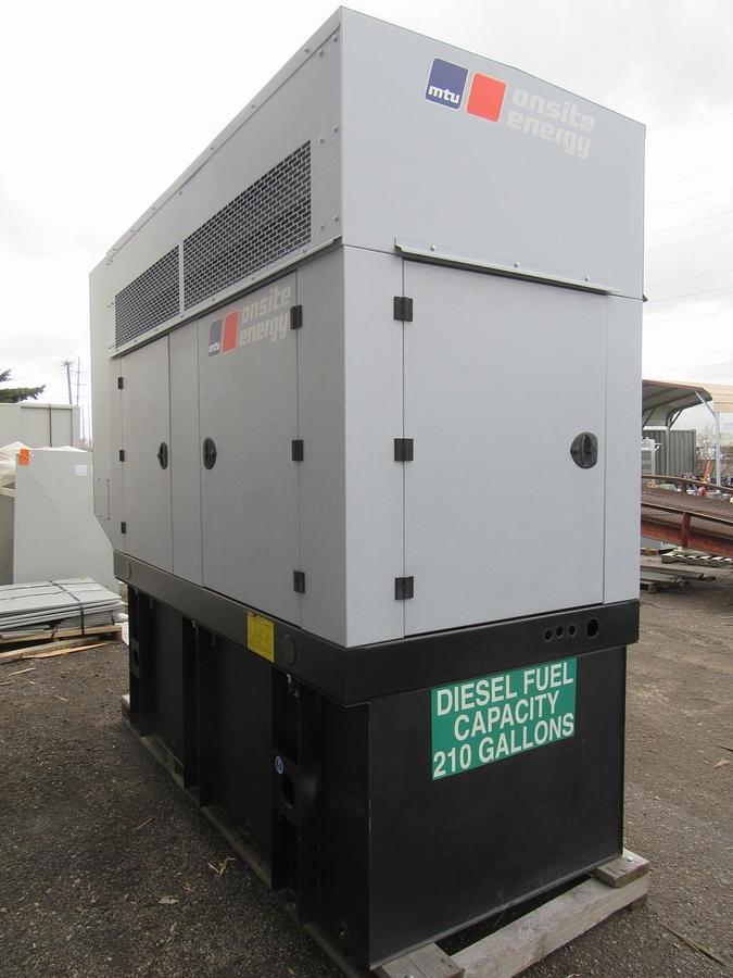 Used 30 KW DIESEL GENERATOR MTU 120/240V  JOHN DEERE SOUND ENCLOSED 196 HRS  VIDEO