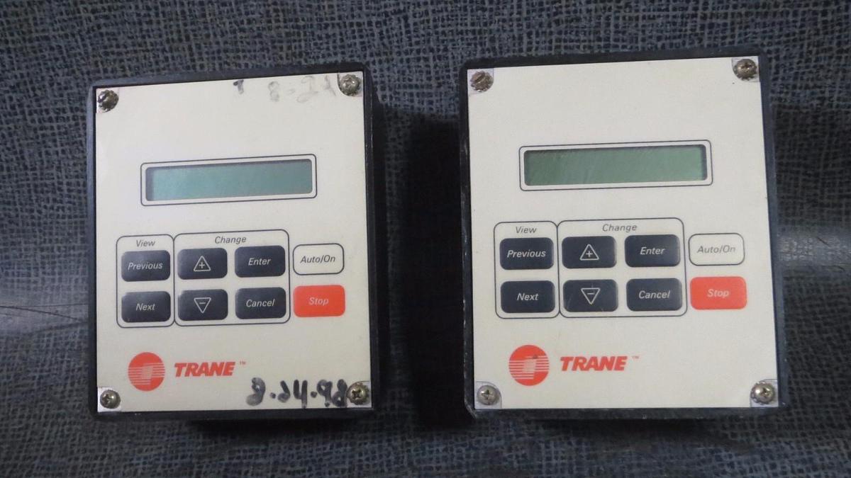 Used (1) TRANE COMM LINK CHILLER DISPLAY INTERFACE 24 VAC MODEL: X13650483-03 HMI