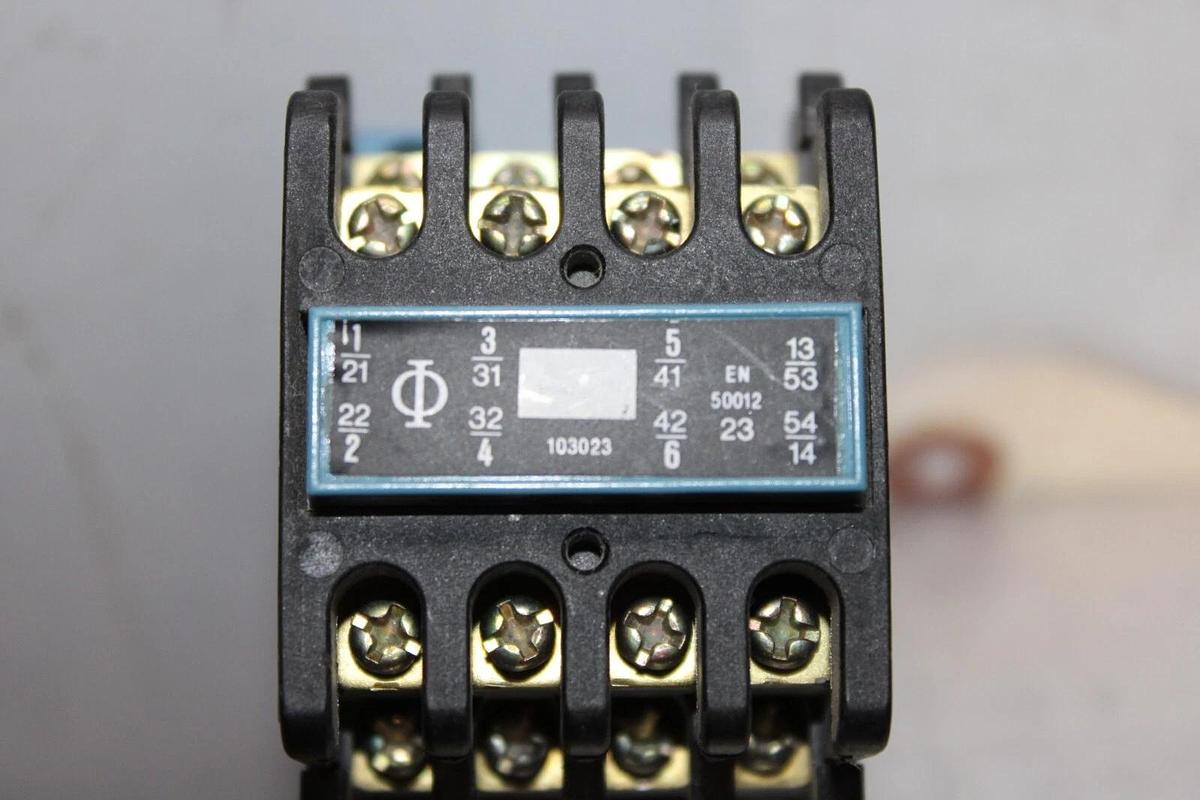 Used KRAUS & NAIMER CONTACTOR S14 103023 16 AMP 600 VAC 3-PHASE 5 HP COIL: 48VDC