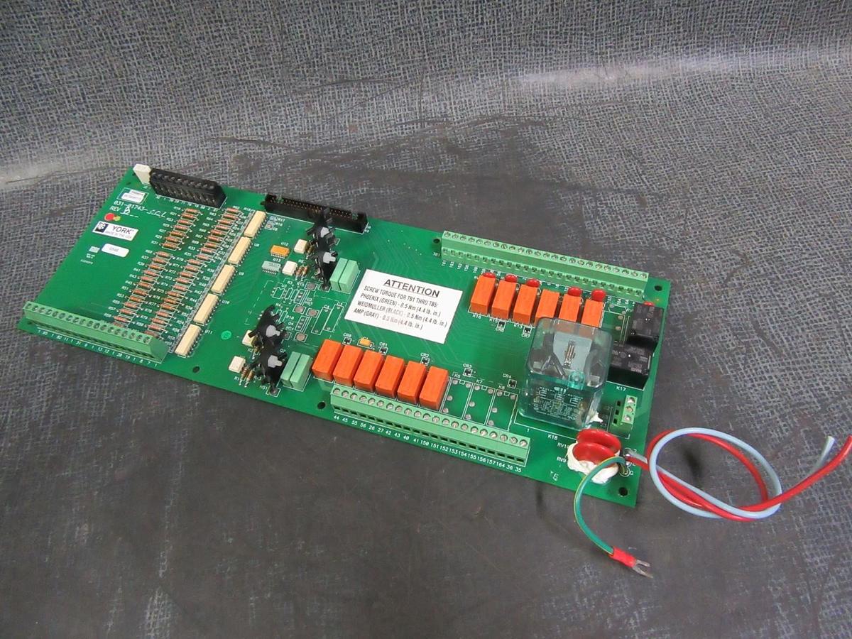 Used YORK RELAY CIRCUIT BOARD 031-01743-001 REV B **WARRANTY INCLUDED**