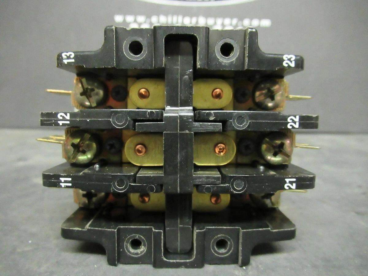 Used FURNAS CONTACTOR 42BE35AF554R SER, B 30 AMP 7.5 HP 600 VAC **WARRANTY!**