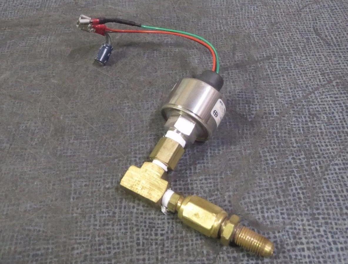 Used YORK PRESSURE TRANSDUCER WITH 2 WAY VALVE PIECE P459-5035-156 *WARRANTY*