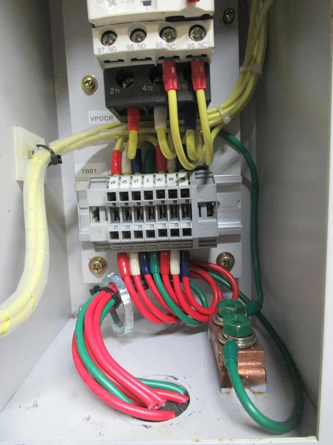 Used ENCLOSED TELEMECANIQUE STARTER LC1D16 W/ OVERLOAD RELAY LRD-076 25 AMP 600 V