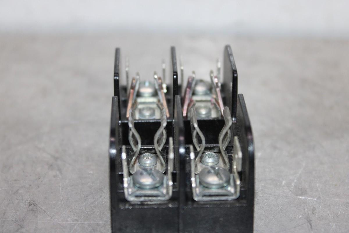 Used GOULD SHAWMUT FUSE LUG 30322R 600 VAC 30 AMP 2-POLE CLASS CC FUSE COPPER ONLY