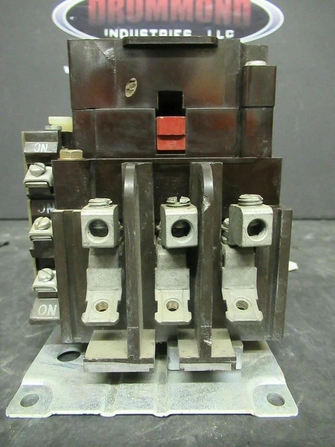 Used 45 AMP CUTLER HAMMER NEMA: 2 CONTACTOR C10DN3 COIL: 120 VAC **WARRANTY**