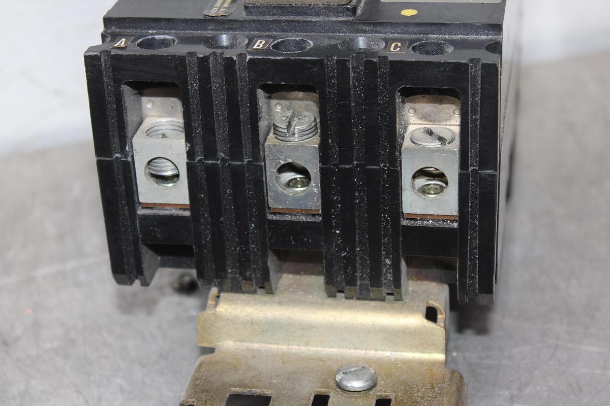 Used SQUARE D I-LINE CIRCUIT BREAKER Fc34030 30 AMP 480 VOLT 3-POLE