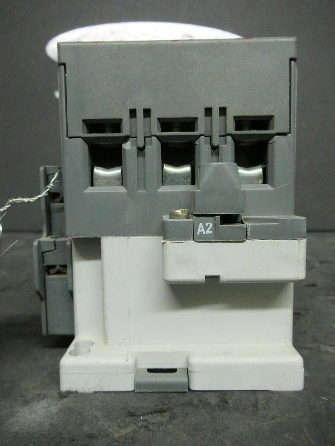 Used 80 AMP YORK CONTACTOR 024-31106-000 600 VAC 3 POLE **WARRANTY INCLUDED**